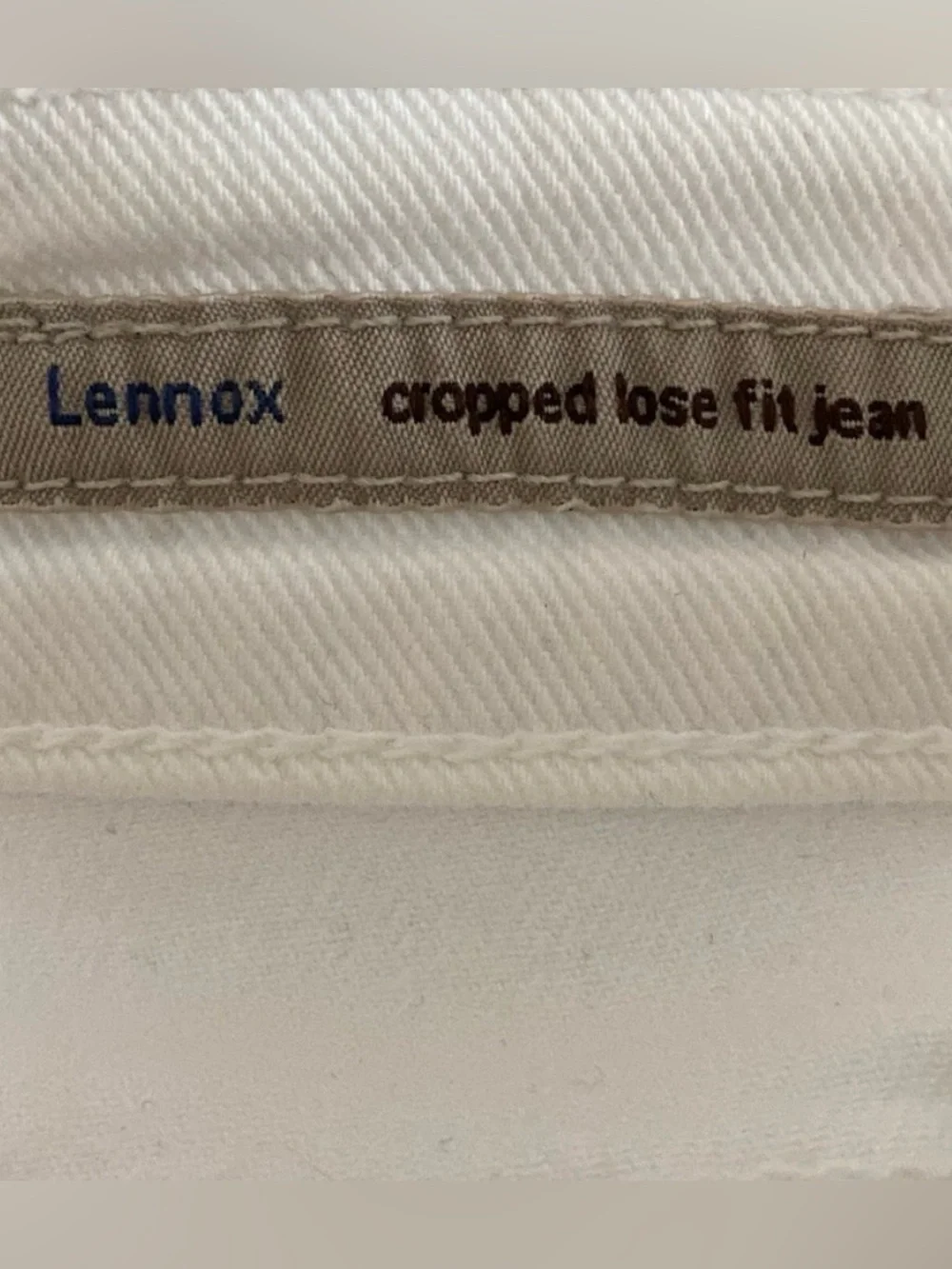 Citizens Of Humanity Lennox Cropped Lose Fit Jeans in White Size 29